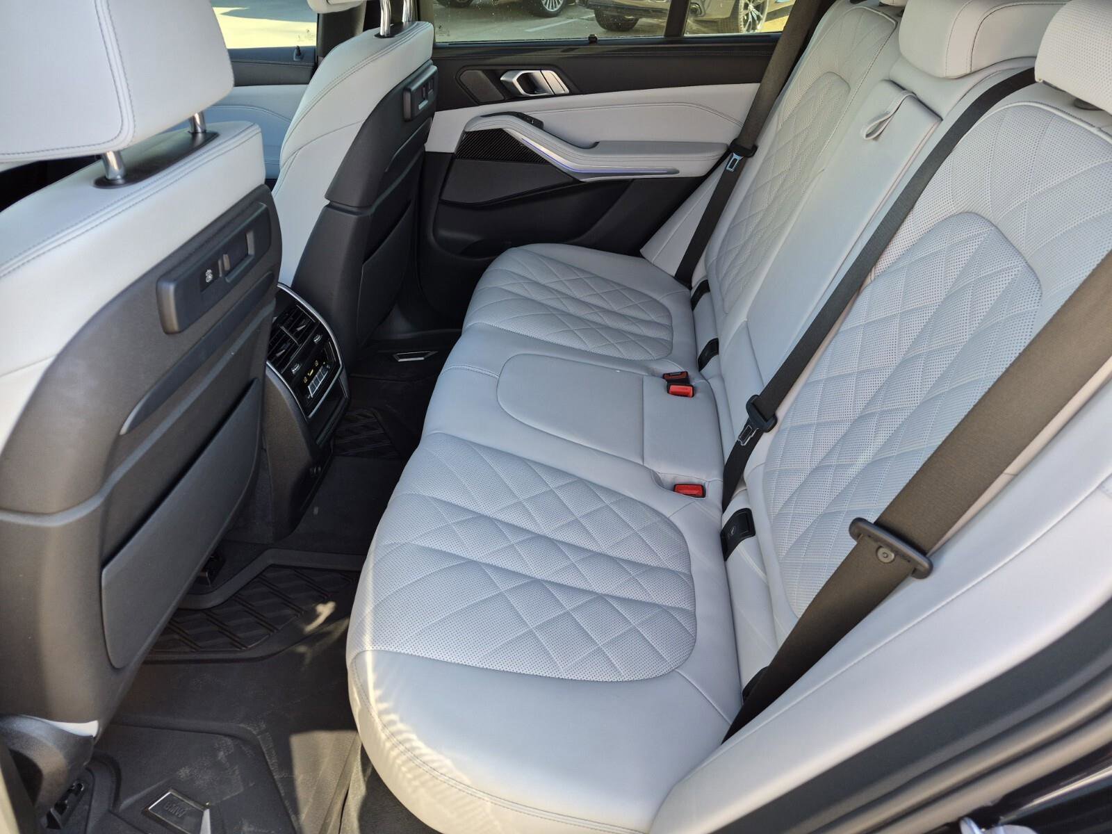 Certified 2023 BMW X5 M50i w/ Executive Package image 16
