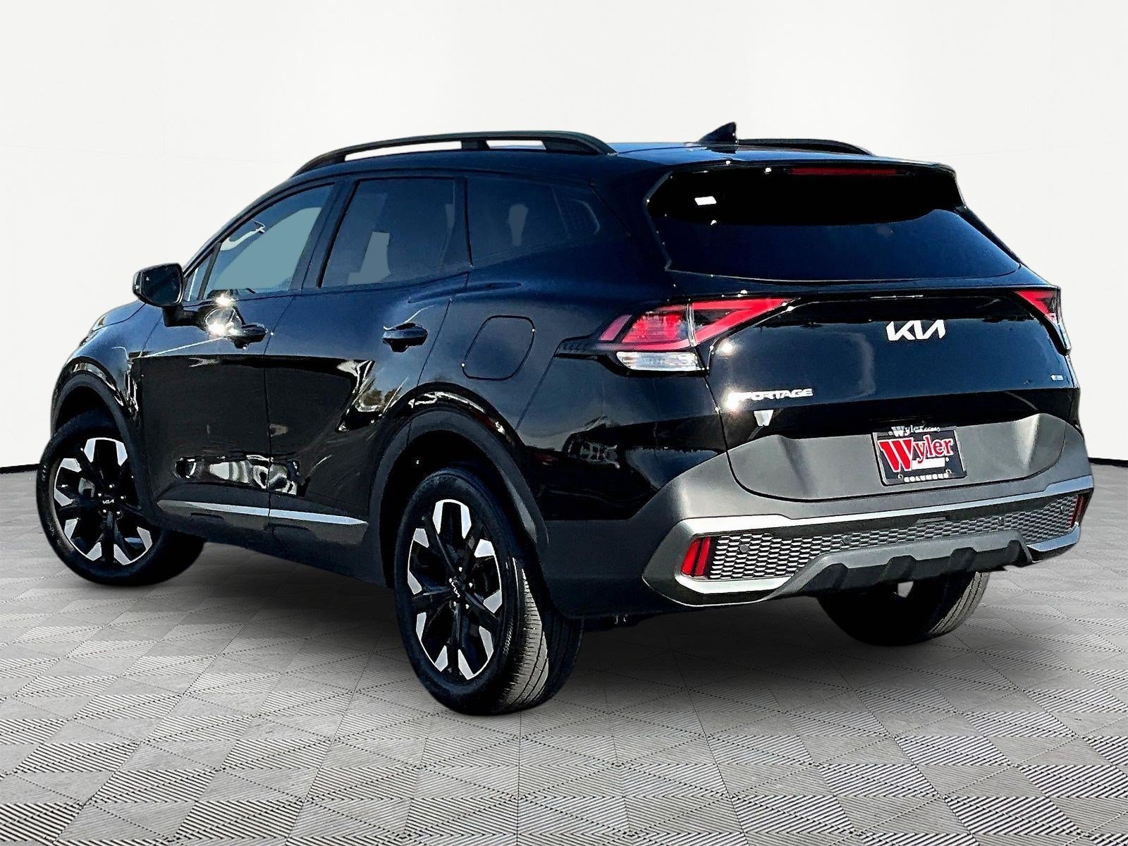 Used 2024 Kia Sportage X-Line w/ X-Line Premium Package AWD/4WD image 4