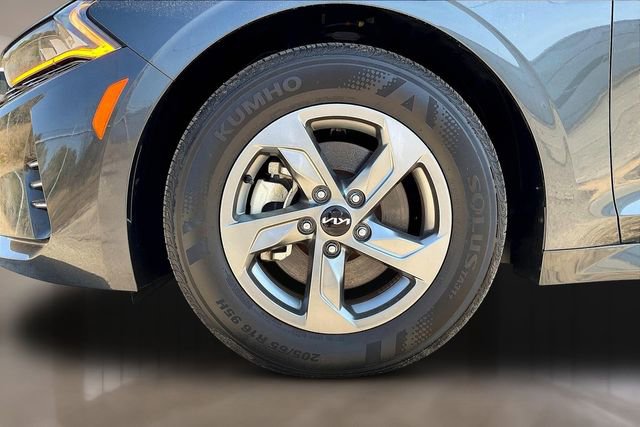 Used 2022 Kia K5 LXS image 22