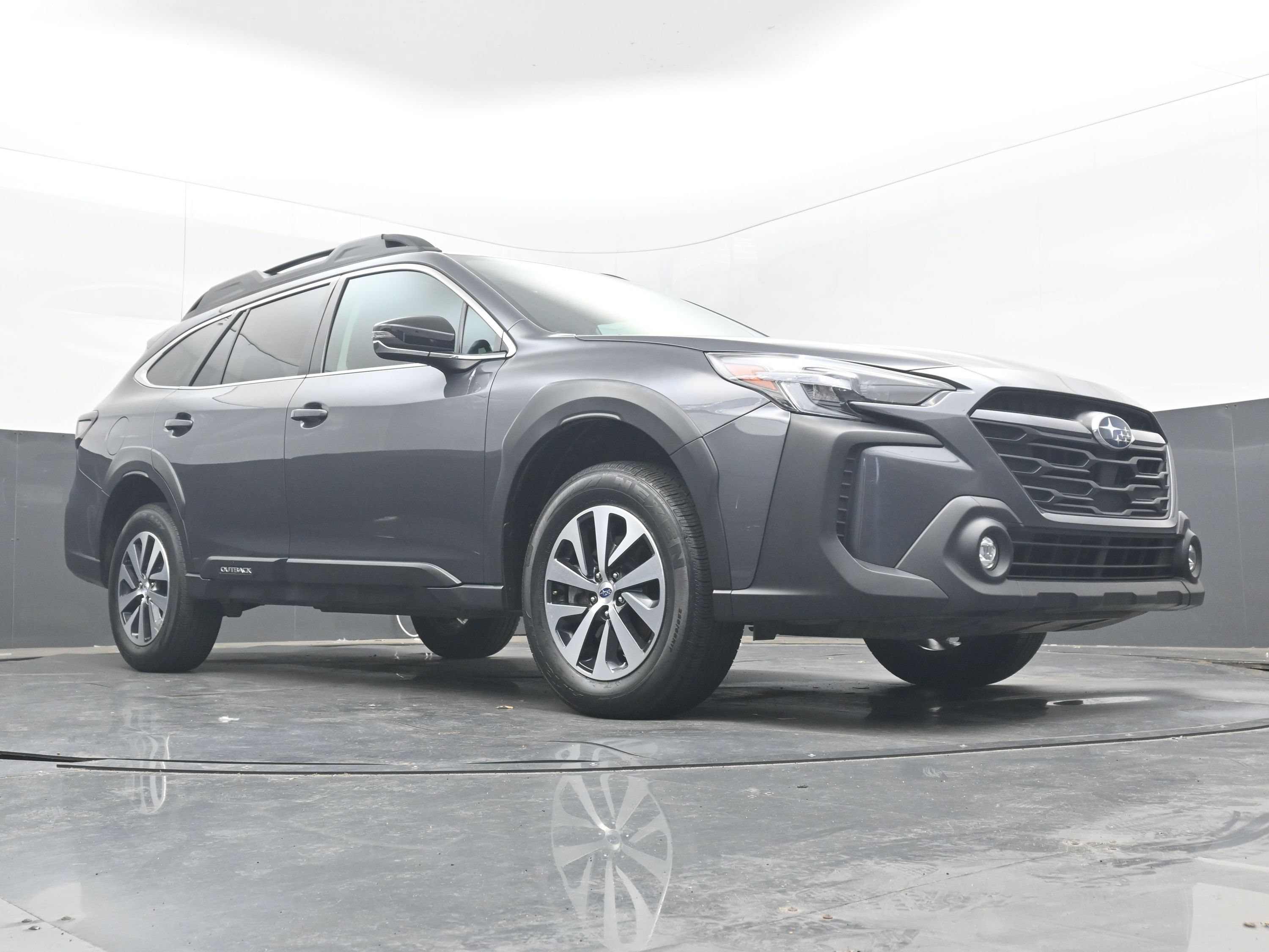 Used 2024 Subaru Outback Premium AWD/4WD image 23