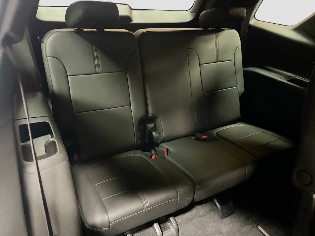 Used 2023 Chevrolet Traverse RS AWD/4WD image 29