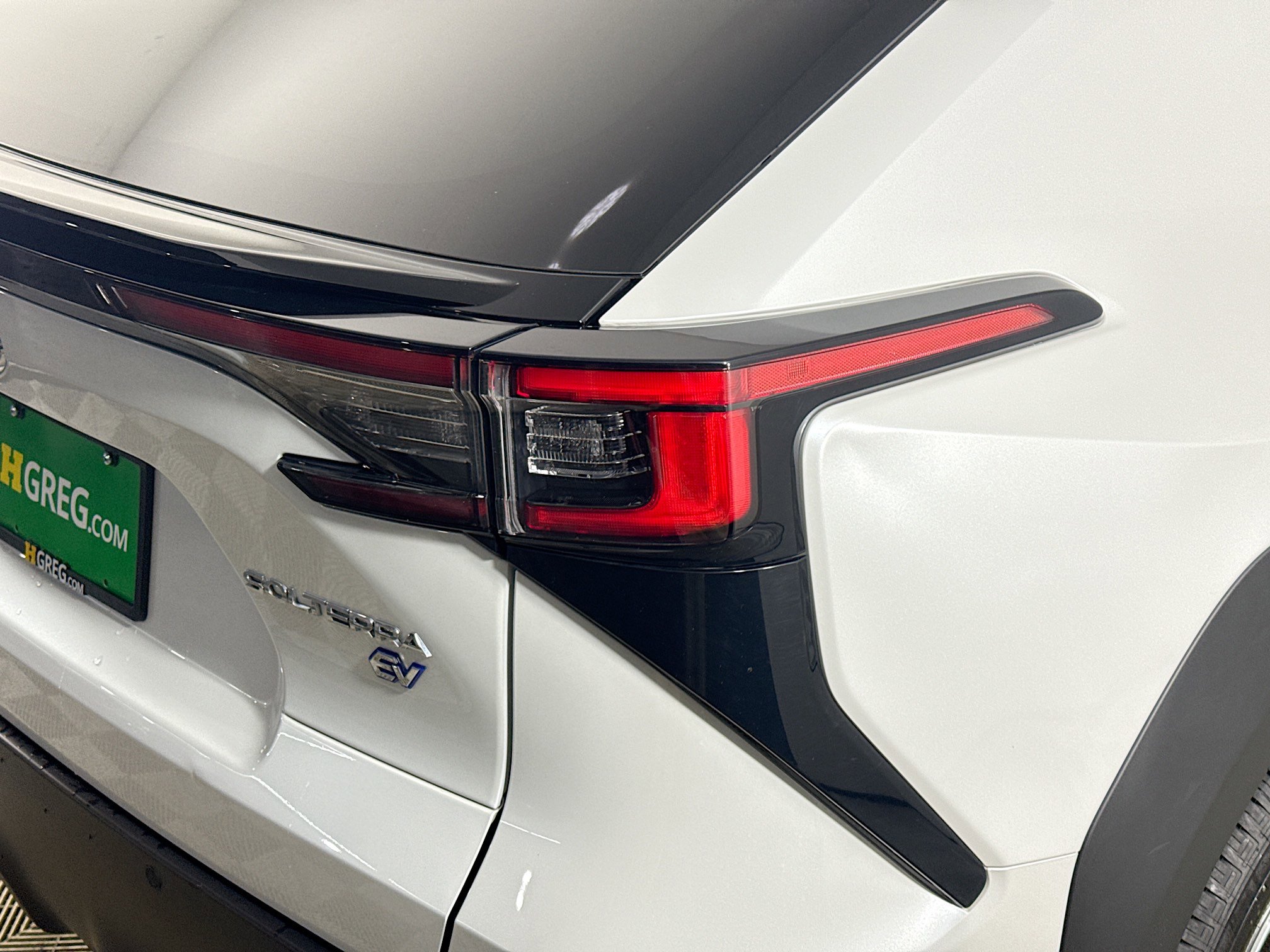 Used 2024 Subaru Solterra Premium image 34