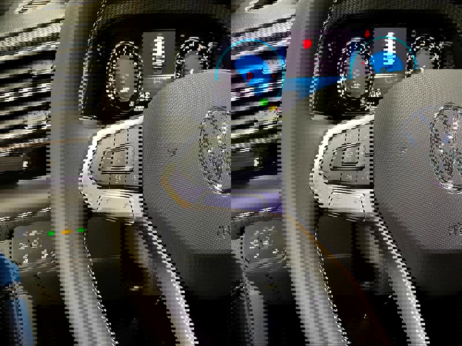 New 2026 Volkswagen Atlas Cross Sport SEL image 17