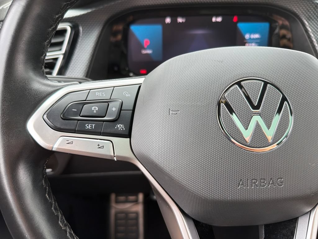Certified 2024 Volkswagen Atlas Cross Sport SEL R-Line AWD/4WD image 13
