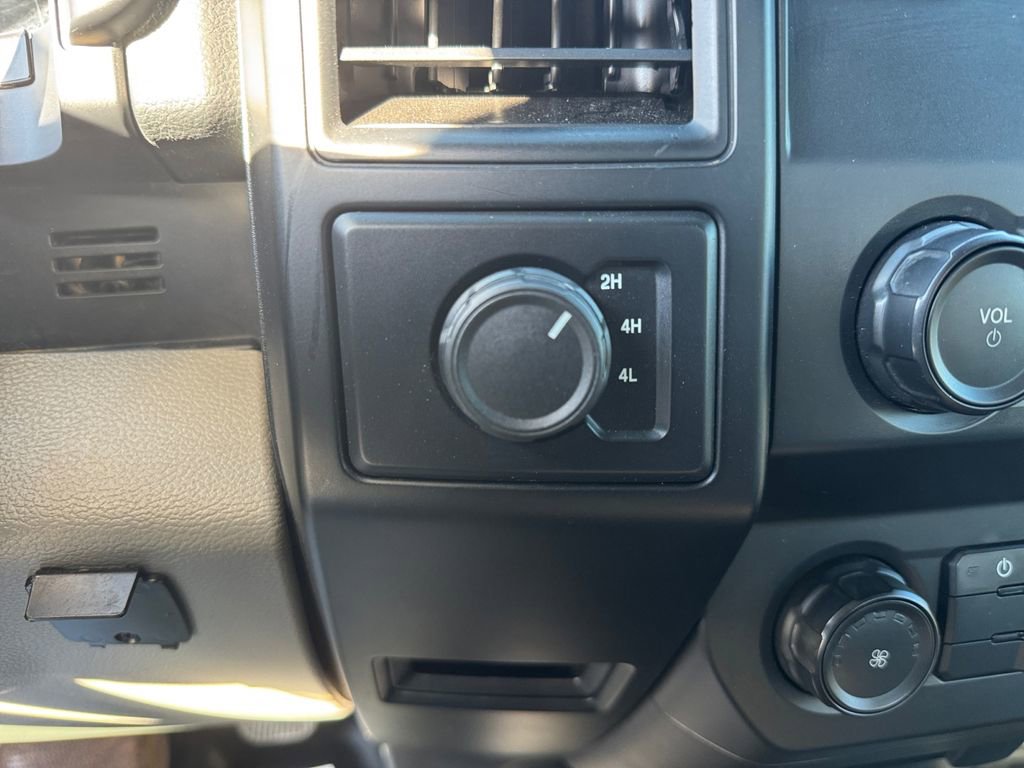 Used 2020 Ford F150 XL image 30