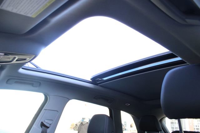 Used 2025 Audi Q5 Premium Plus w/ Premium Plus AWD/4WD image 5