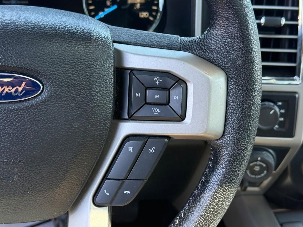 Used 2016 Ford F150 Lariat w/ Equipment Group 502A Luxury AWD/4WD image 21