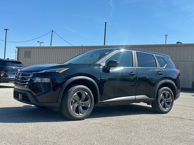 Used 2025 Nissan Rogue SV FWD image 2