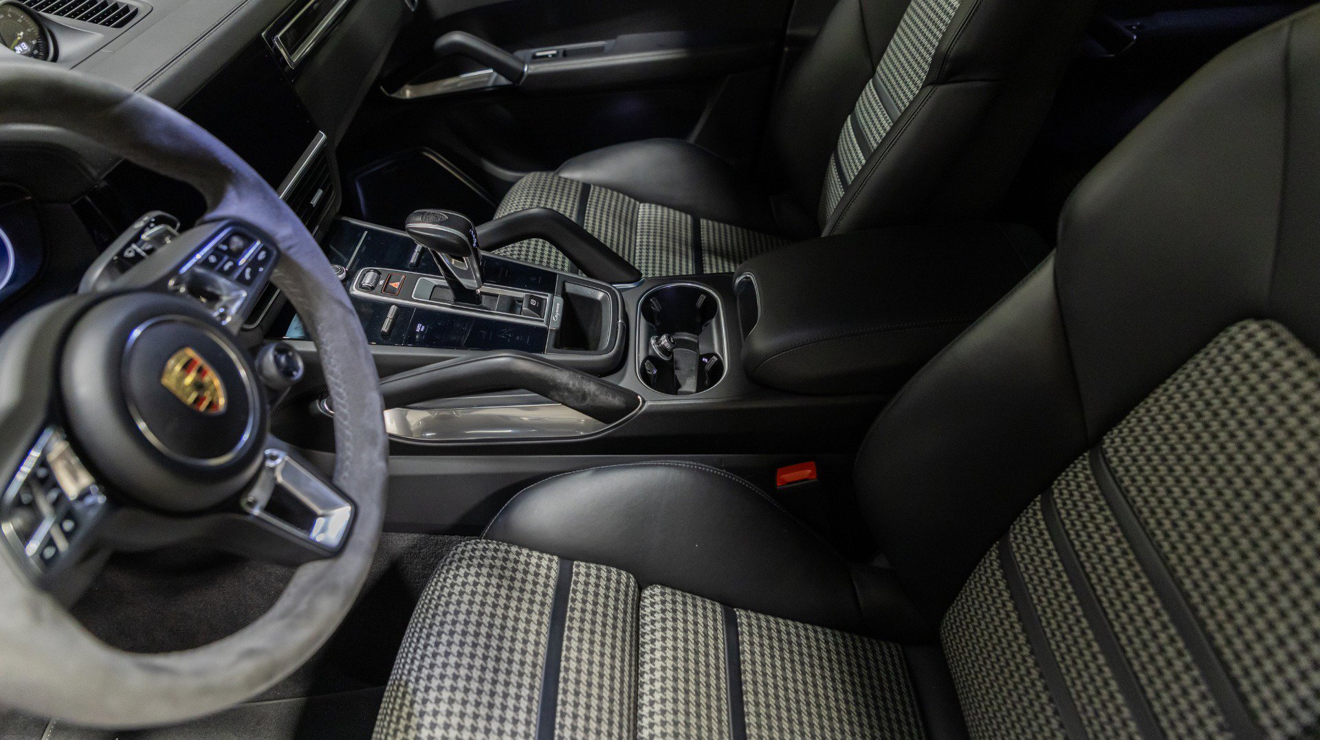 Used 2021 Porsche Cayenne Turbo S image 43