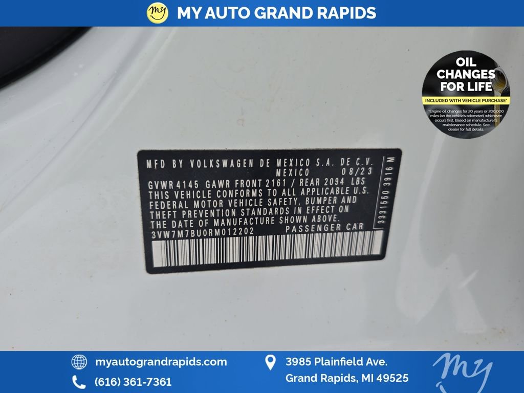 Used 2024 Volkswagen Jetta SE image 40