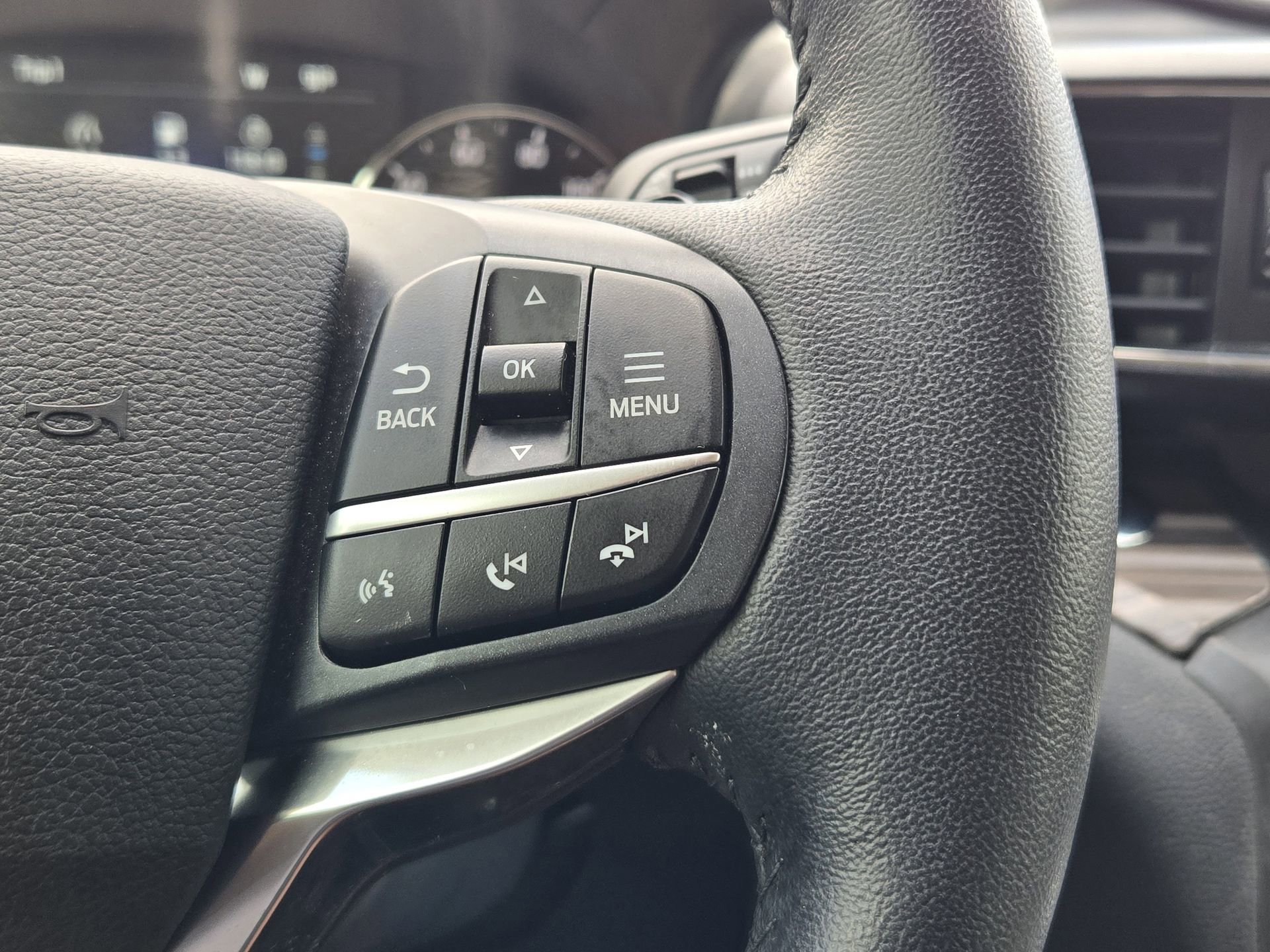 Used 2020 Ford Explorer Limited RWD image 28