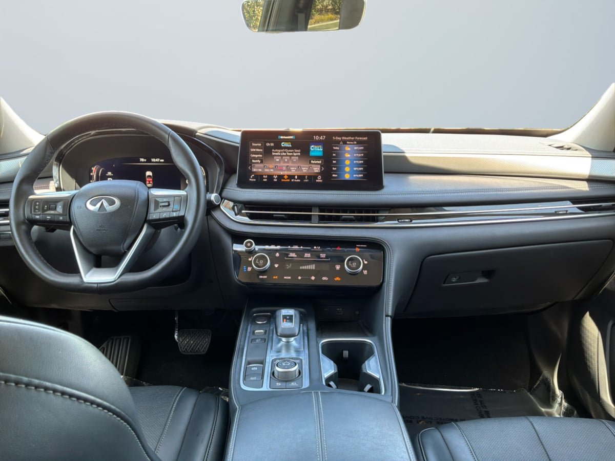 Used 2023 INFINITI QX60 Luxe w/ Cargo Package FWD image 10