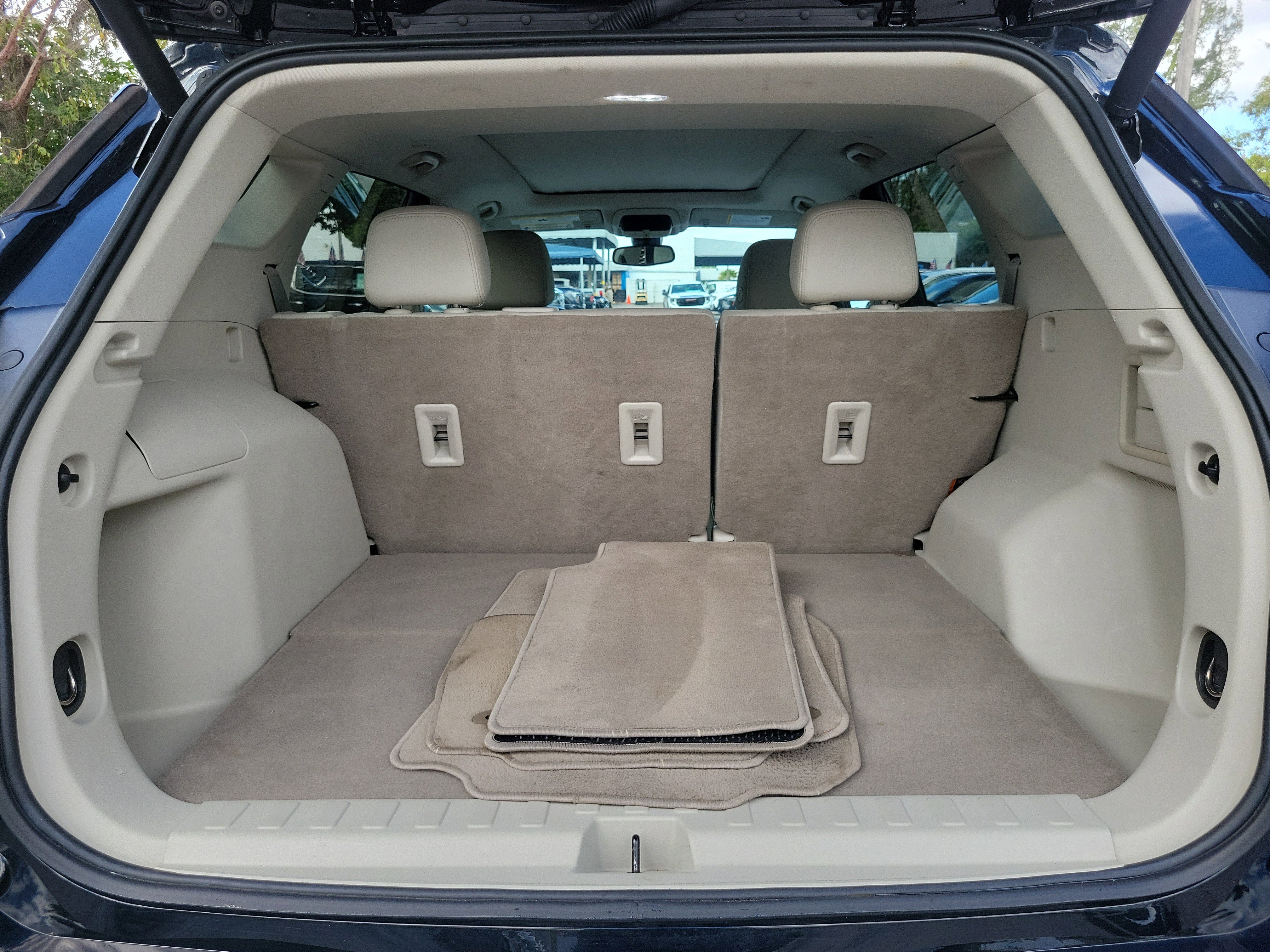 Used 2023 GMC Terrain Denali image 14