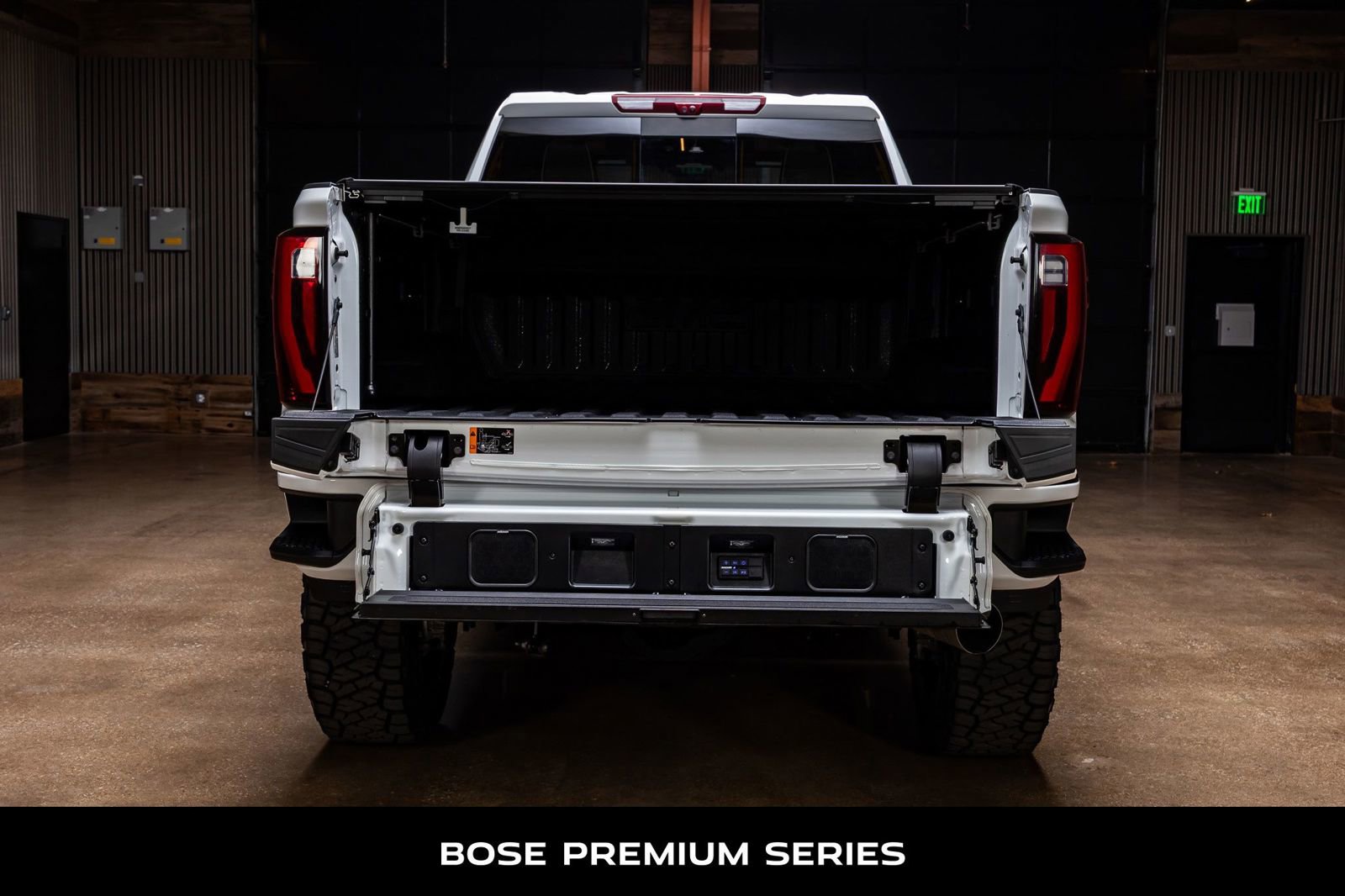 Used 2025 GMC Sierra 2500 Denali Ultimate image 9