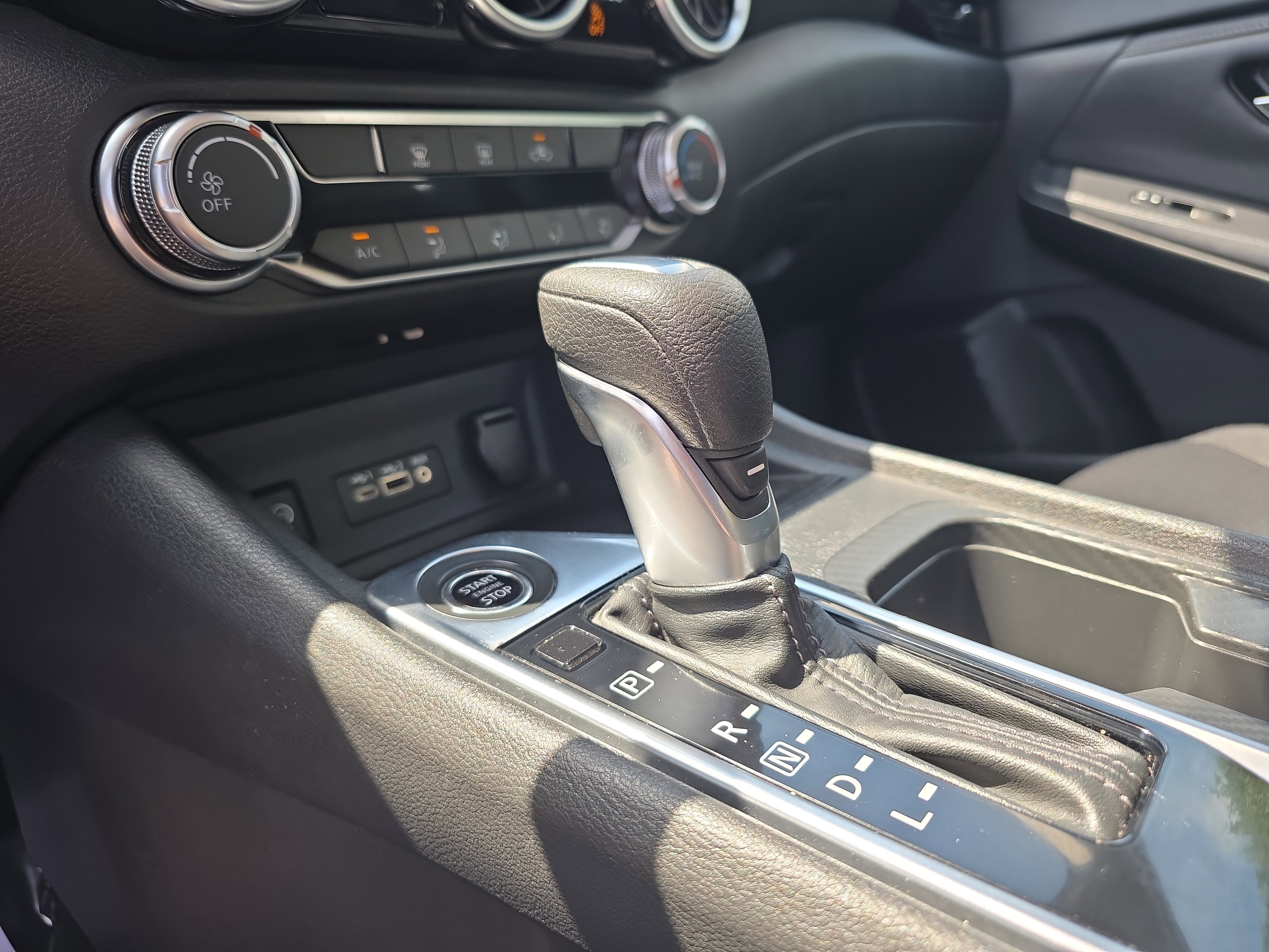 Used 2024 Nissan Sentra SV image 33