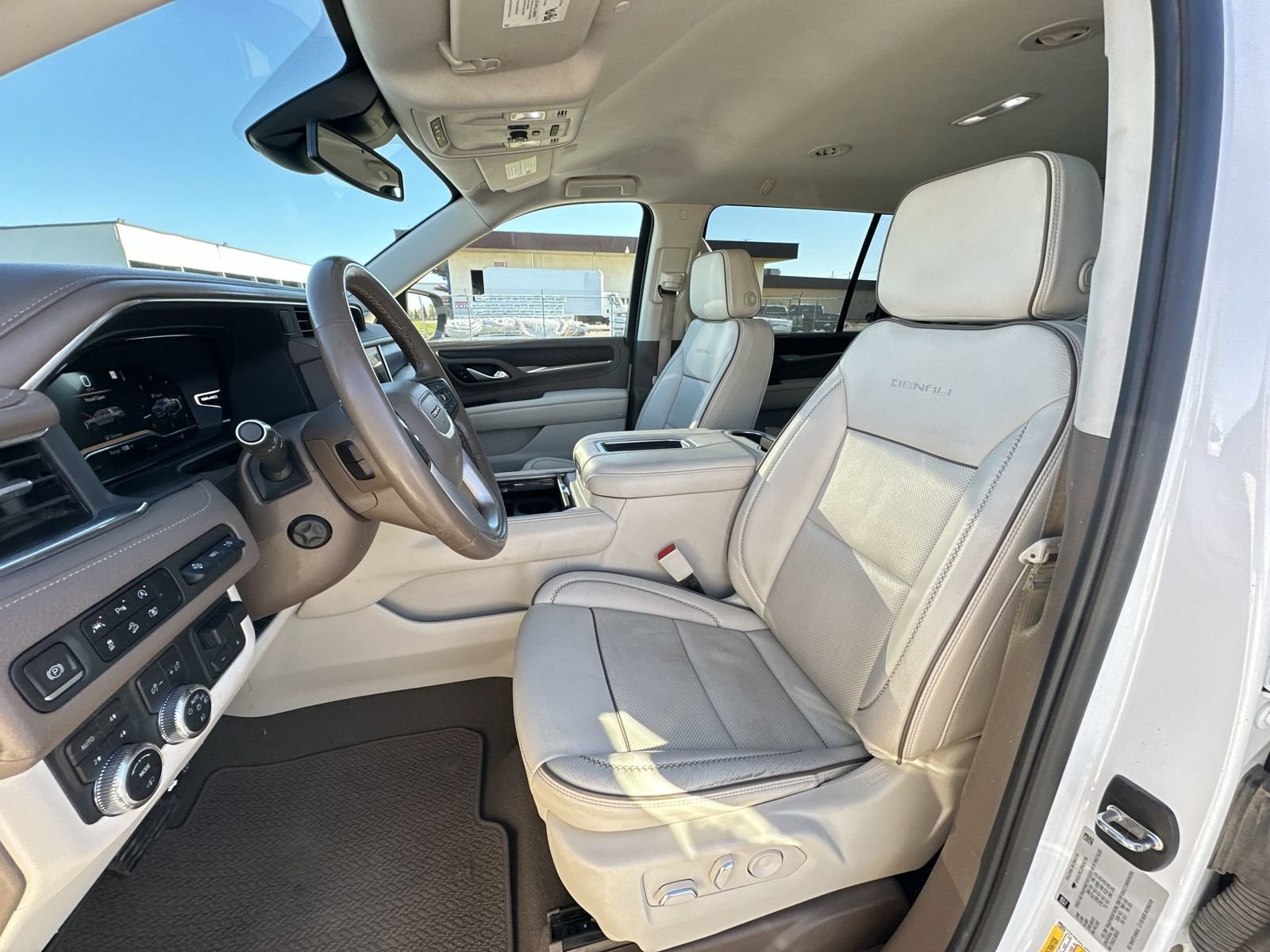 Used 2023 GMC Yukon XL Denali w/ Max Trailering Package AWD/4WD image 19