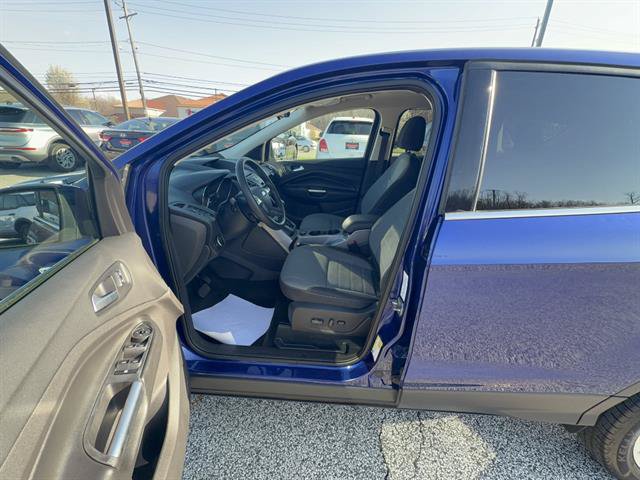Used 2016 Ford Escape SE w/ SE Cold Weather Package AWD/4WD image 8