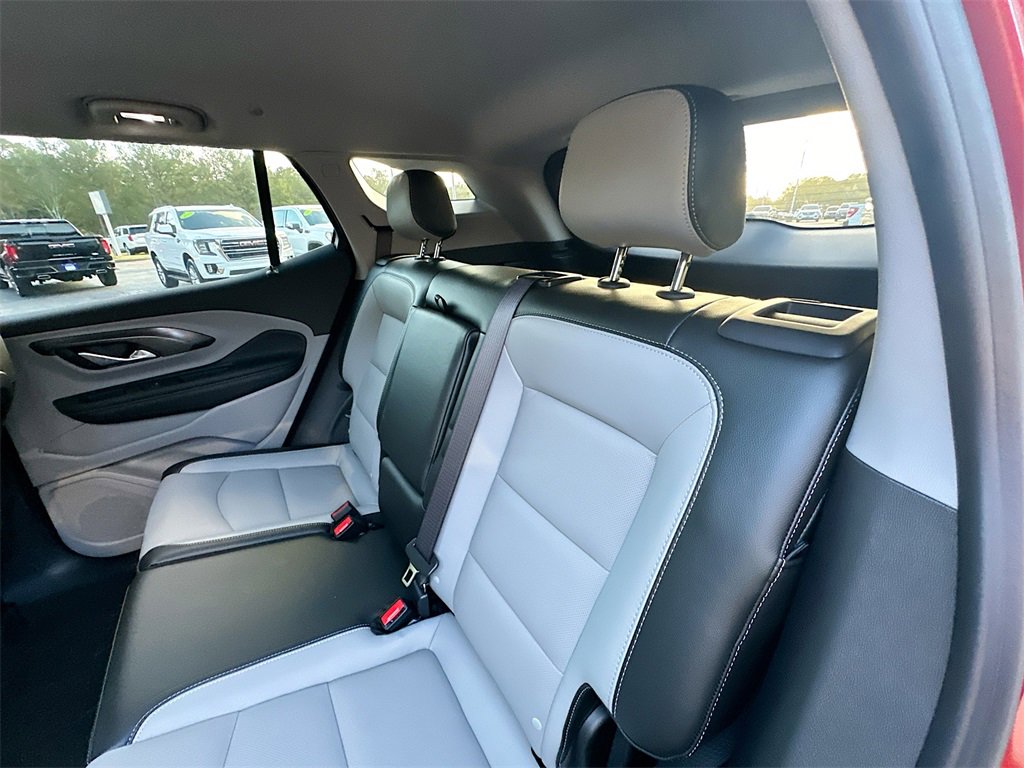 New 2024 GMC Terrain SLT w/ Tech Package image 4
