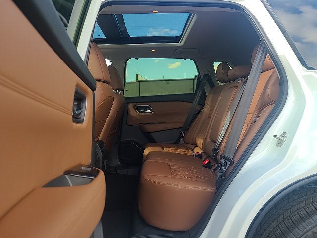 New 2026 Nissan Rogue Platinum AWD/4WD image 24