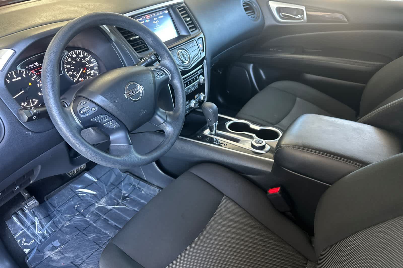 Used 2020 Nissan Pathfinder S AWD/4WD image 11
