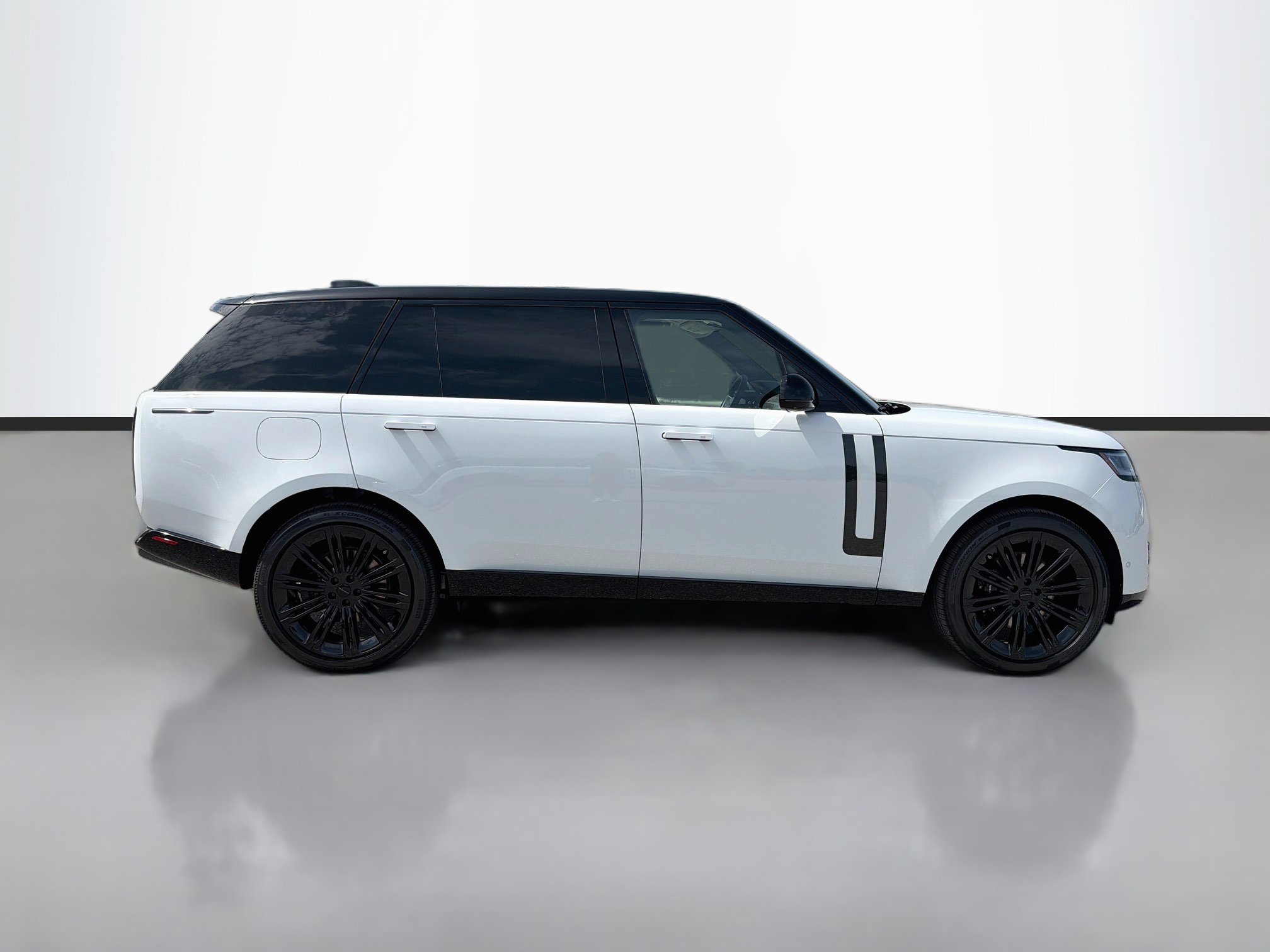 New 2026 Land Rover Range Rover Long Wheelbase SE AWD/4WD image 6