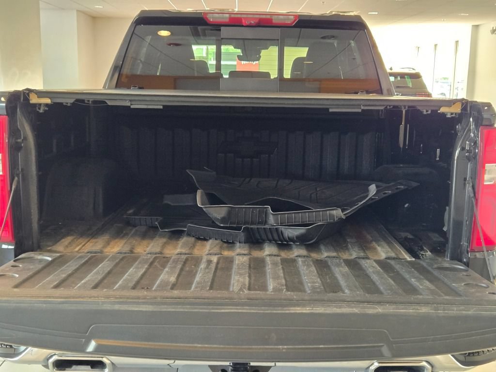 Used 2024 Chevrolet Silverado 1500 LTZ w/ Technology Package AWD/4WD image 13