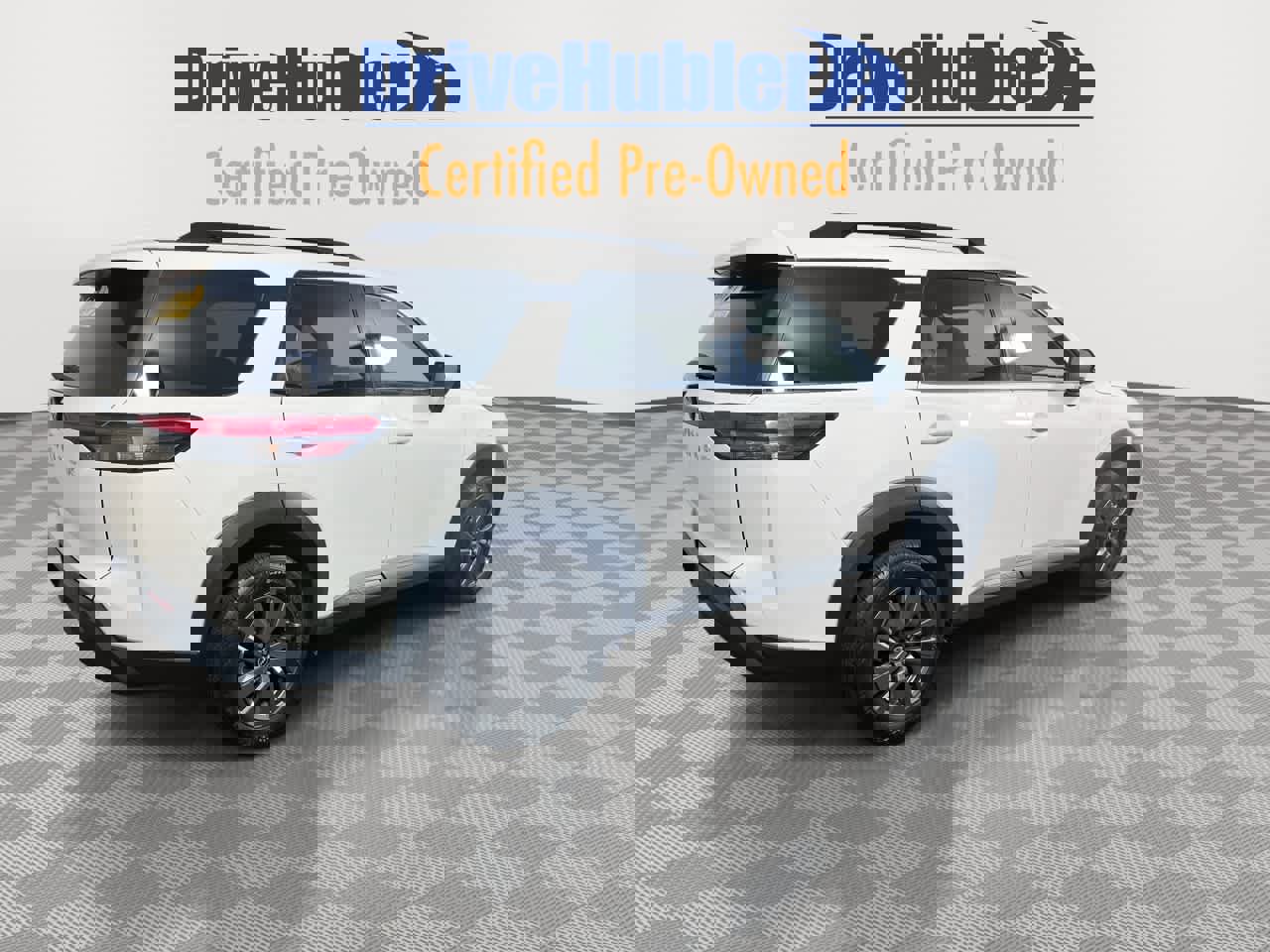 Used 2025 Nissan Pathfinder SV image 8
