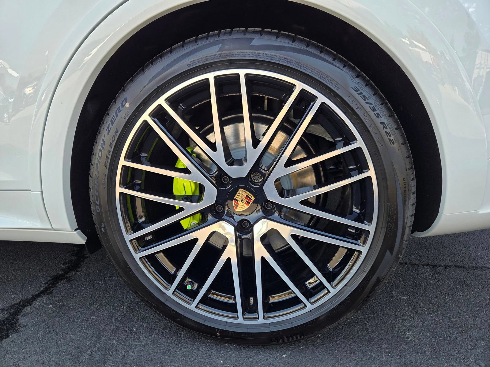 New 2025 Porsche Cayenne S AWD/4WD image 11