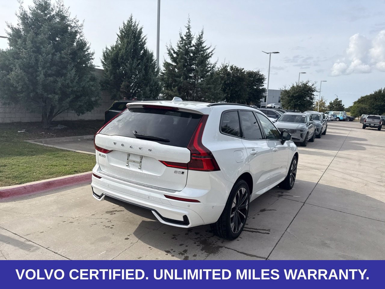 Certified 2026 Volvo XC60 B5 Plus AWD/4WD image 11