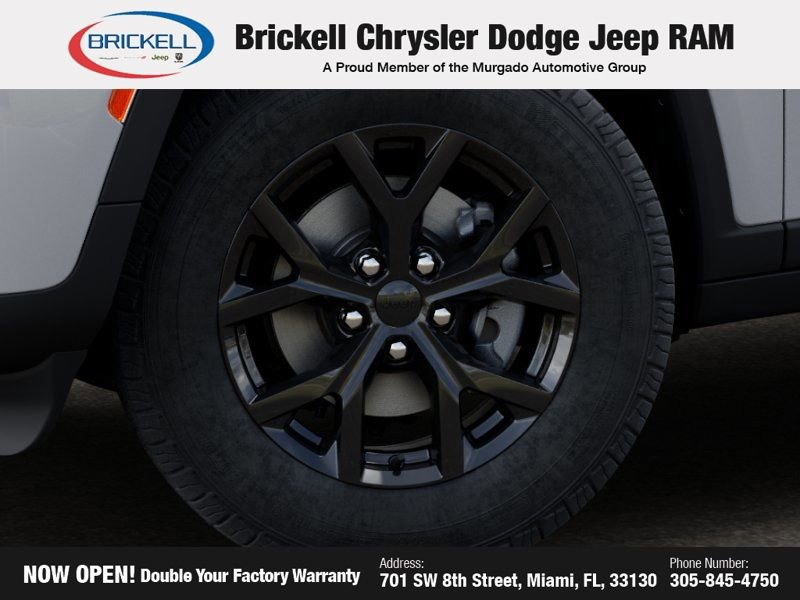 New 2026 Jeep Grand Cherokee Laredo image 8