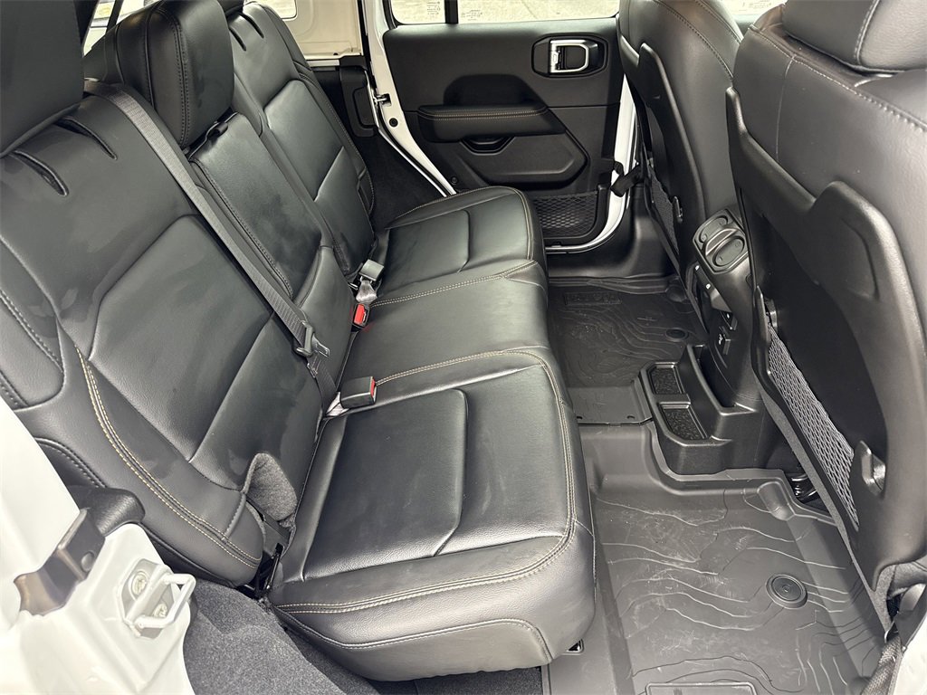 Certified 2025 Jeep Wrangler Sahara w/ Safety Group image 34