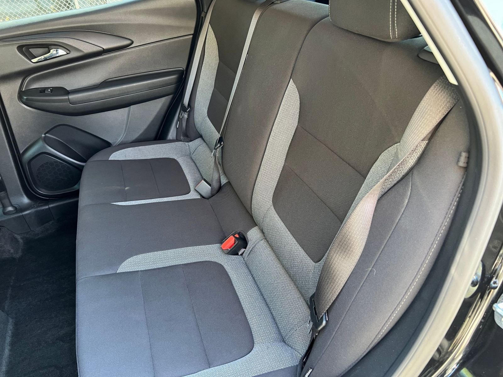 Used 2025 Chevrolet TrailBlazer LT image 37