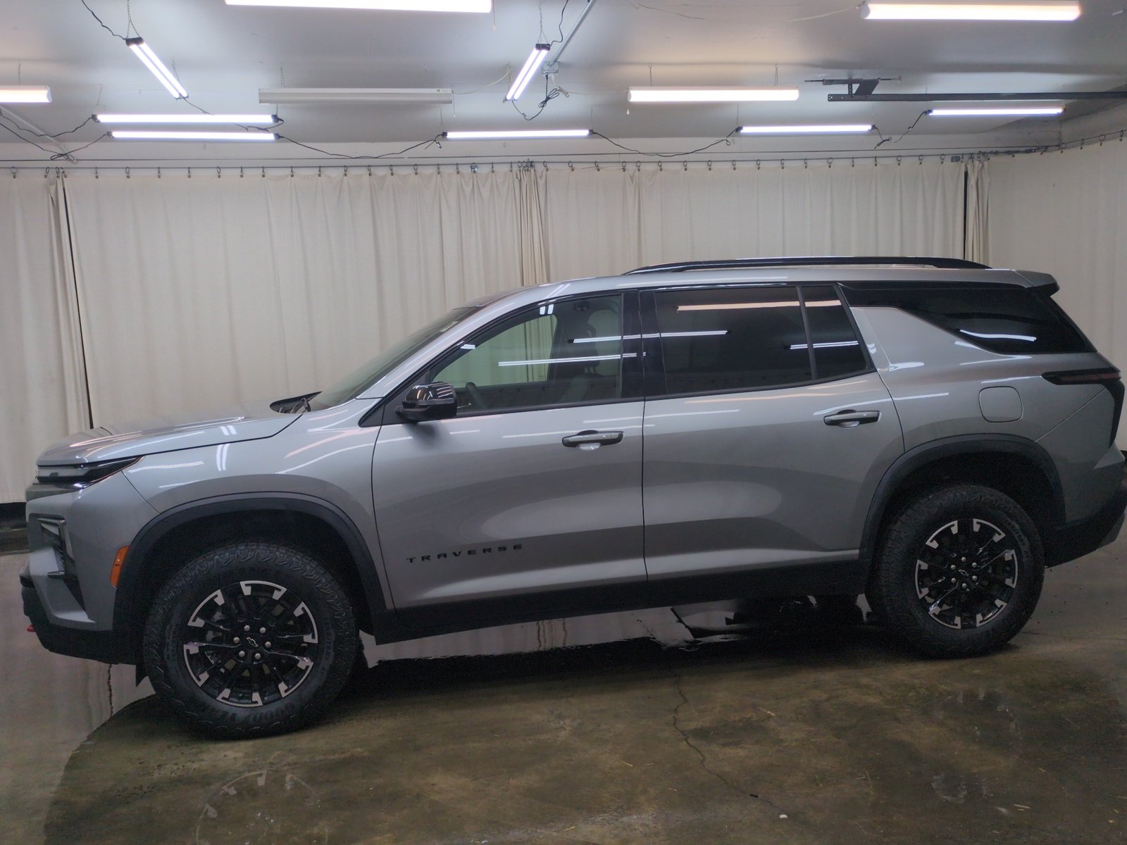 Used 2026 Chevrolet Traverse Z71 AWD/4WD image 10