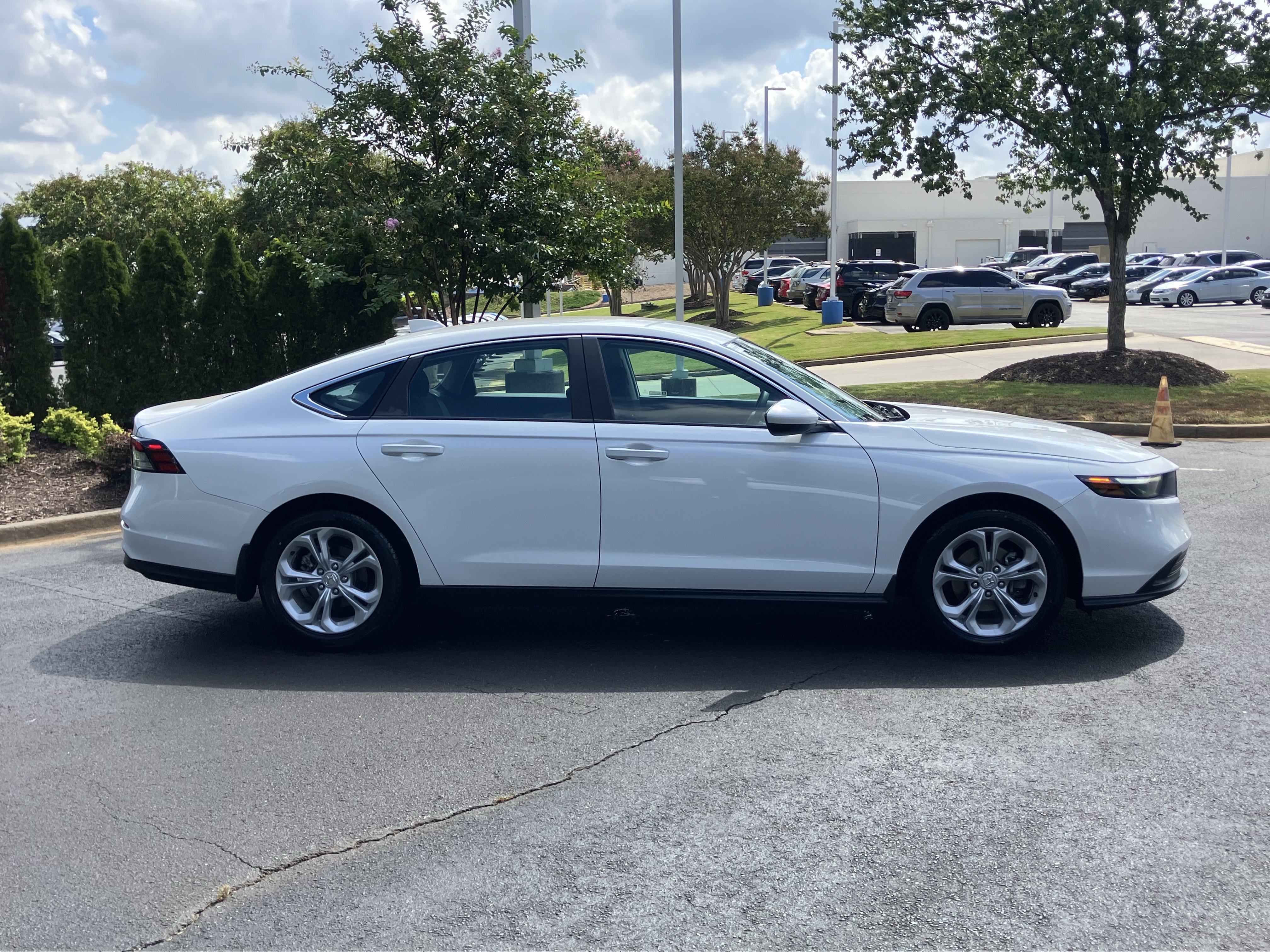 Certified 2023 Honda Accord LX image 10