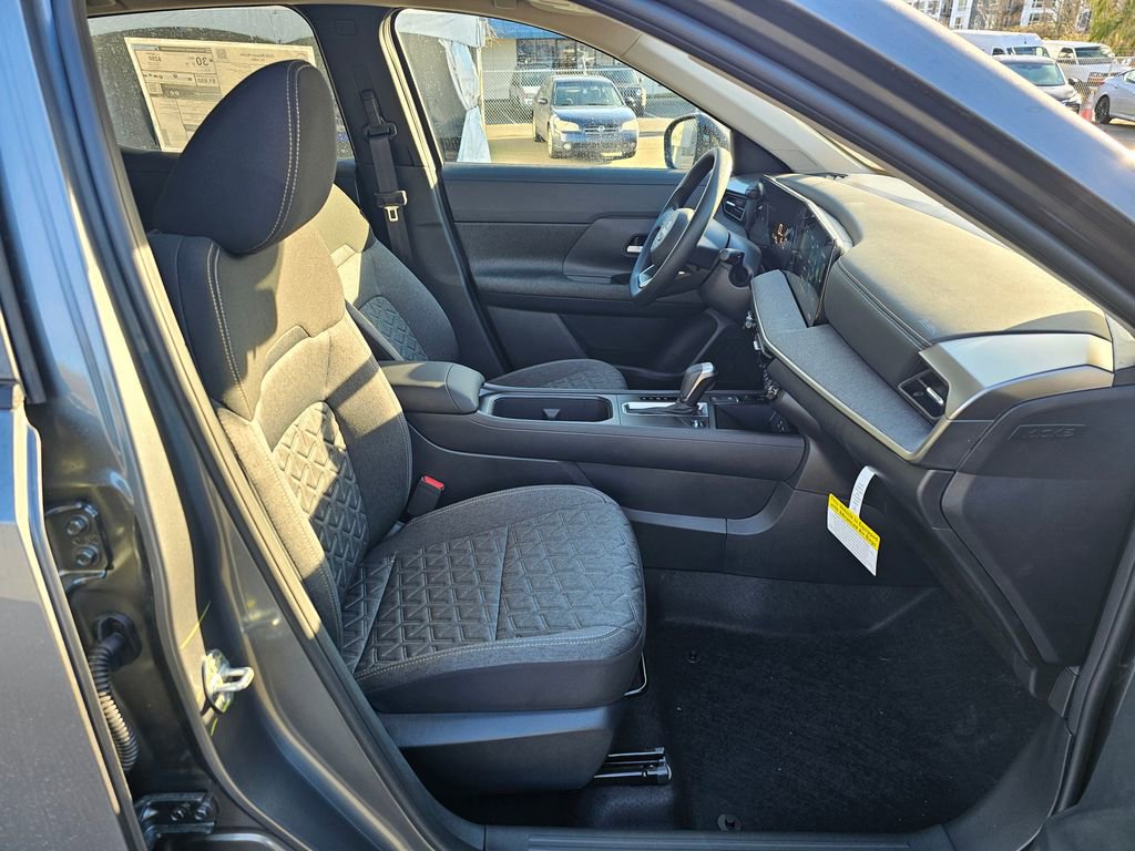 New 2026 Nissan Kicks SV w/ SV Premium Package image 28