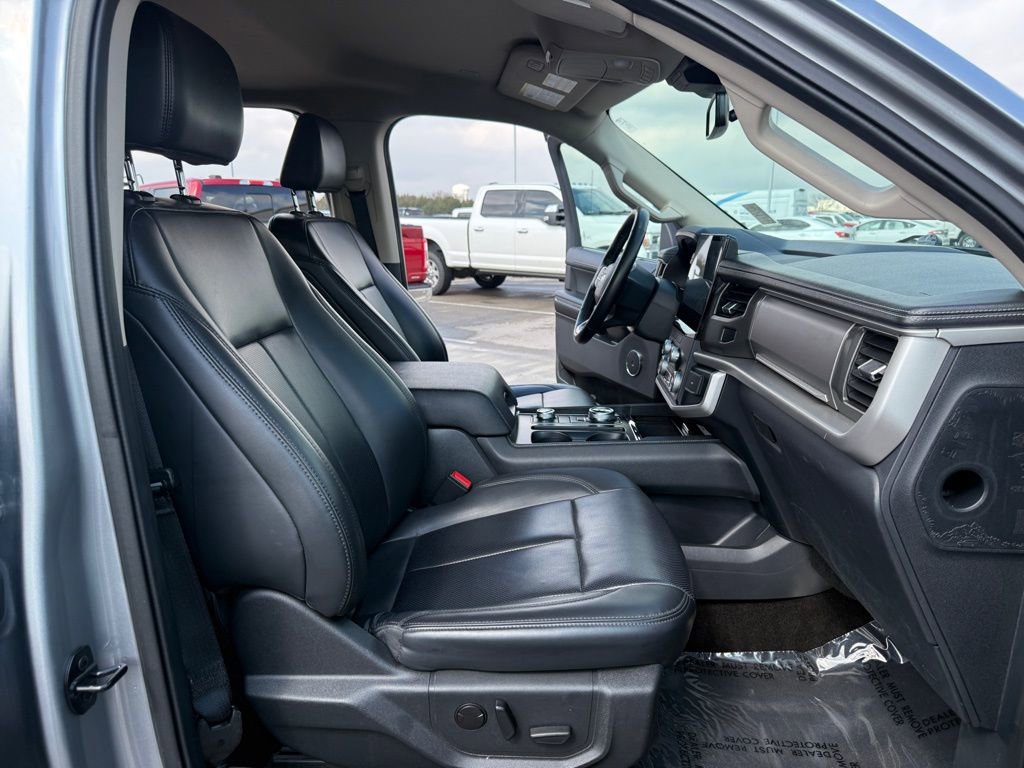 Used 2023 Ford Expedition Max XLT image 18