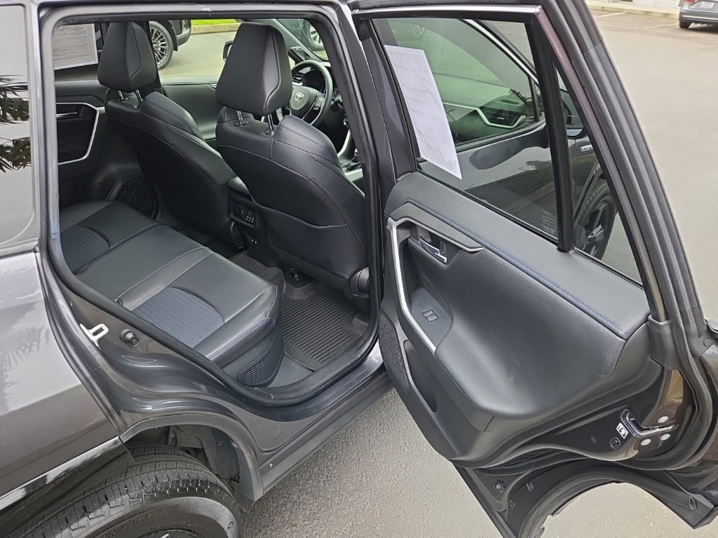 Used 2020 Toyota RAV4 XSE image 17