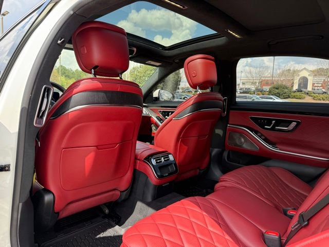 Used 2022 Mercedes-Benz S 580 4MATIC Sedan w/ AMG Line Package image 27