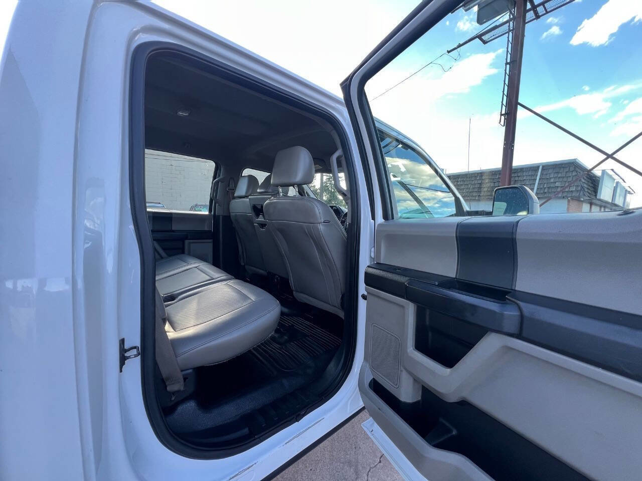 Used 2017 Ford F250 XL w/ Power Equipment Group AWD/4WD image 10