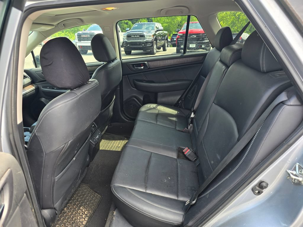 Used 2018 Subaru Outback 2.5i Limited AWD/4WD image 11