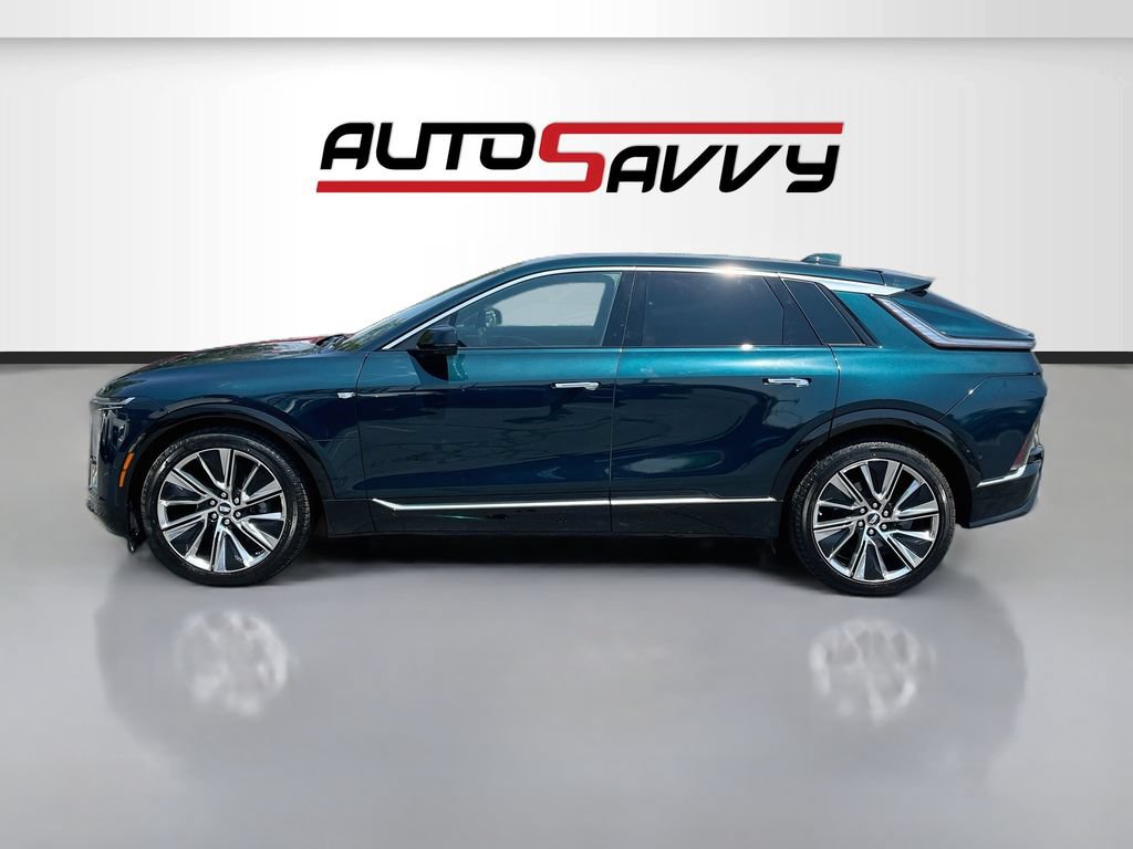 Used 2026 Cadillac Lyriq Signature Luxury w/ Nappa Leather Package AWD/4WD image 4