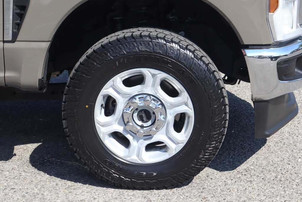 Used 2026 Ford F250 XLT AWD/4WD image 45