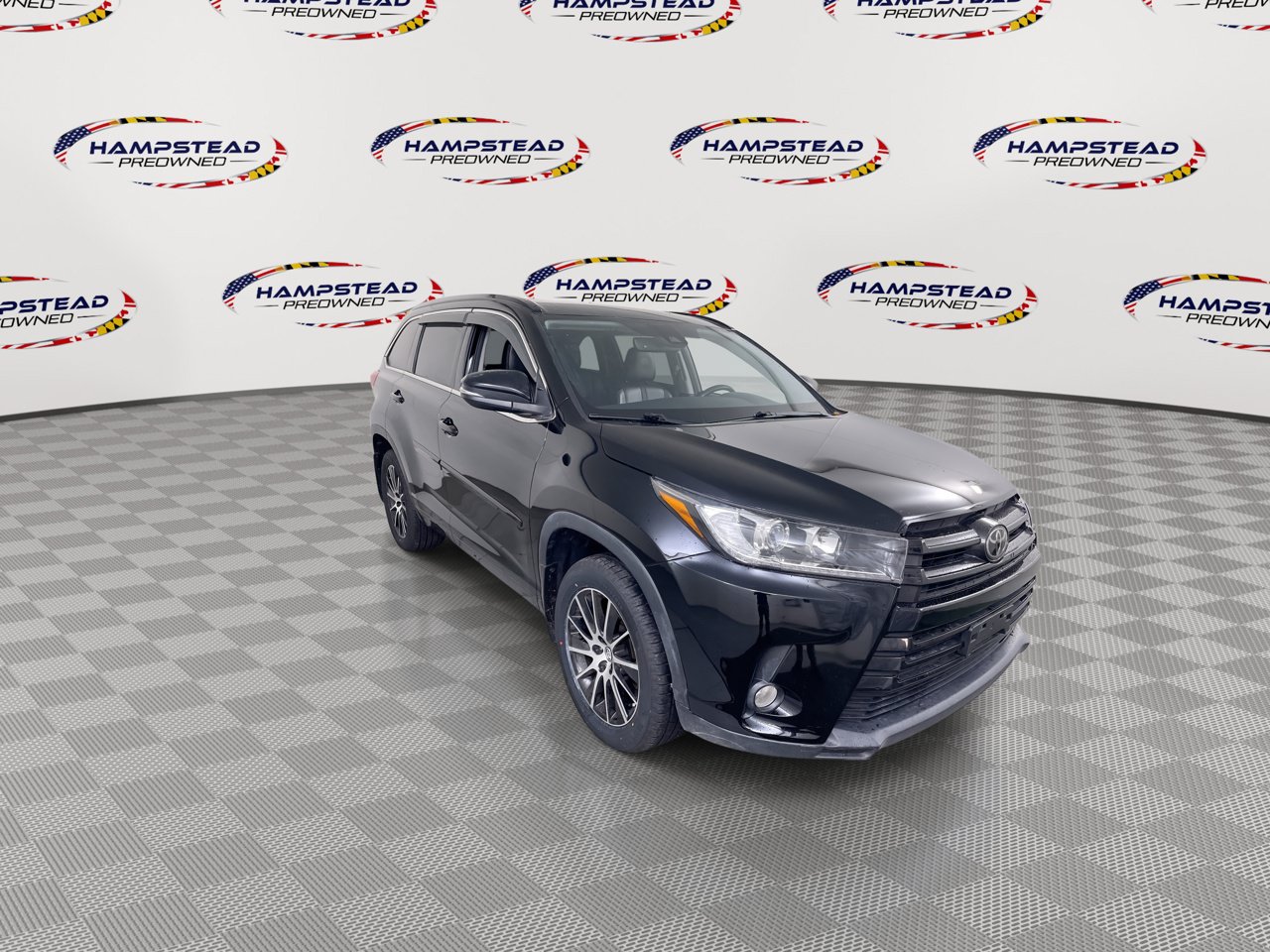 Used 2018 Toyota Highlander SE w/ Protection Package #3 AWD/4WD image 2