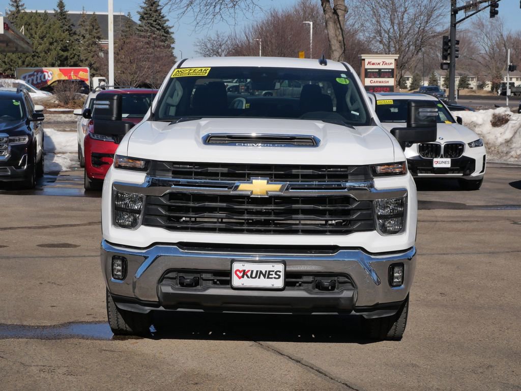 Used 2025 Chevrolet Silverado 2500 LT w/ Convenience Package AWD/4WD image 2