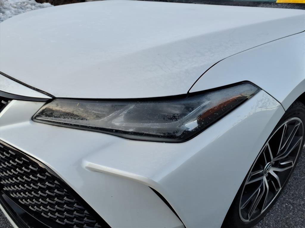 Used 2019 Toyota Avalon Touring w/ Advanced Safety Package image 5