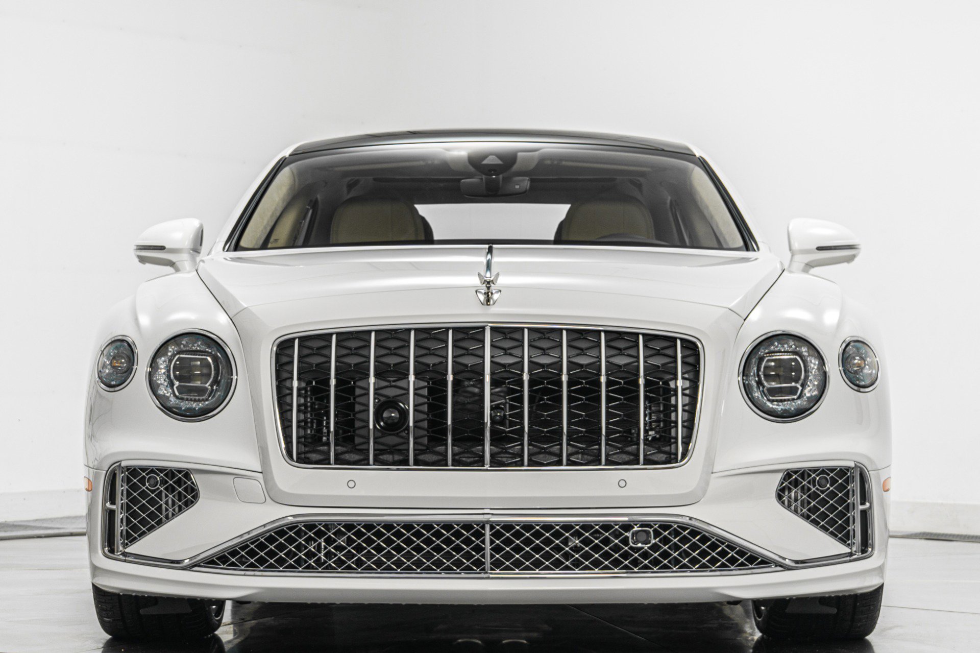 Used 2026 Bentley Flying Spur Plug-In Hybrid image 4