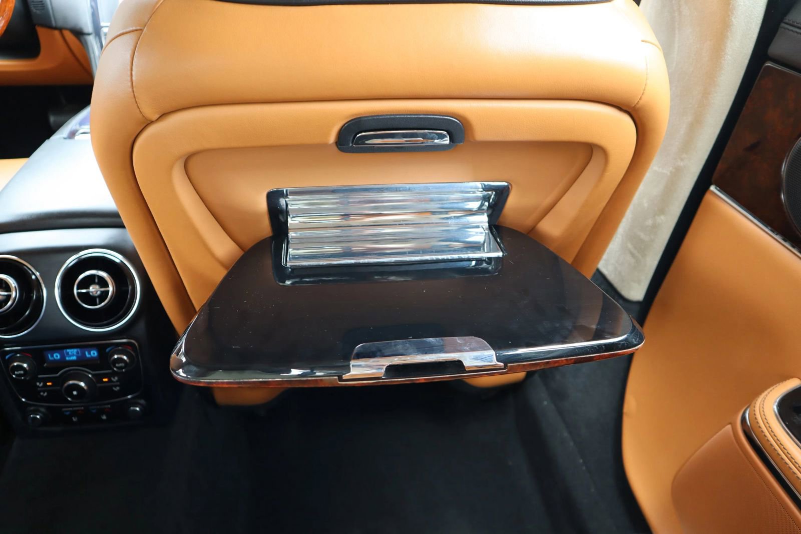 Used 2011 Jaguar XJ L RWD image 32