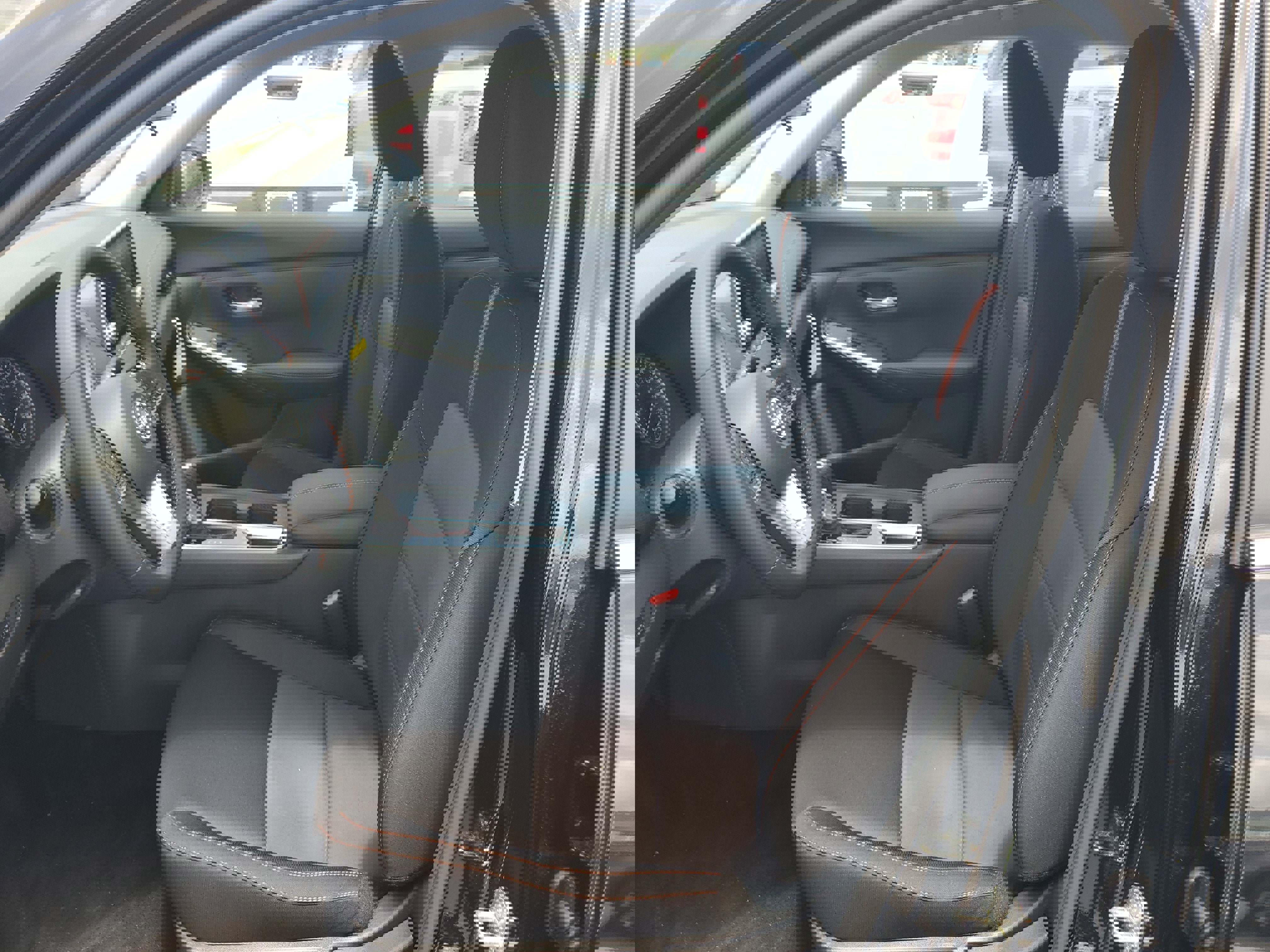 New 2025 Nissan Sentra SR w/ Midnight Edition image 10