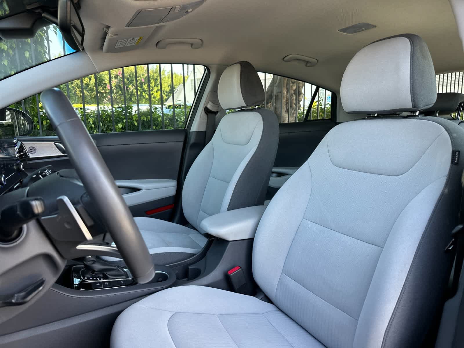 Used 2022 Hyundai Ioniq SEL FWD image 5