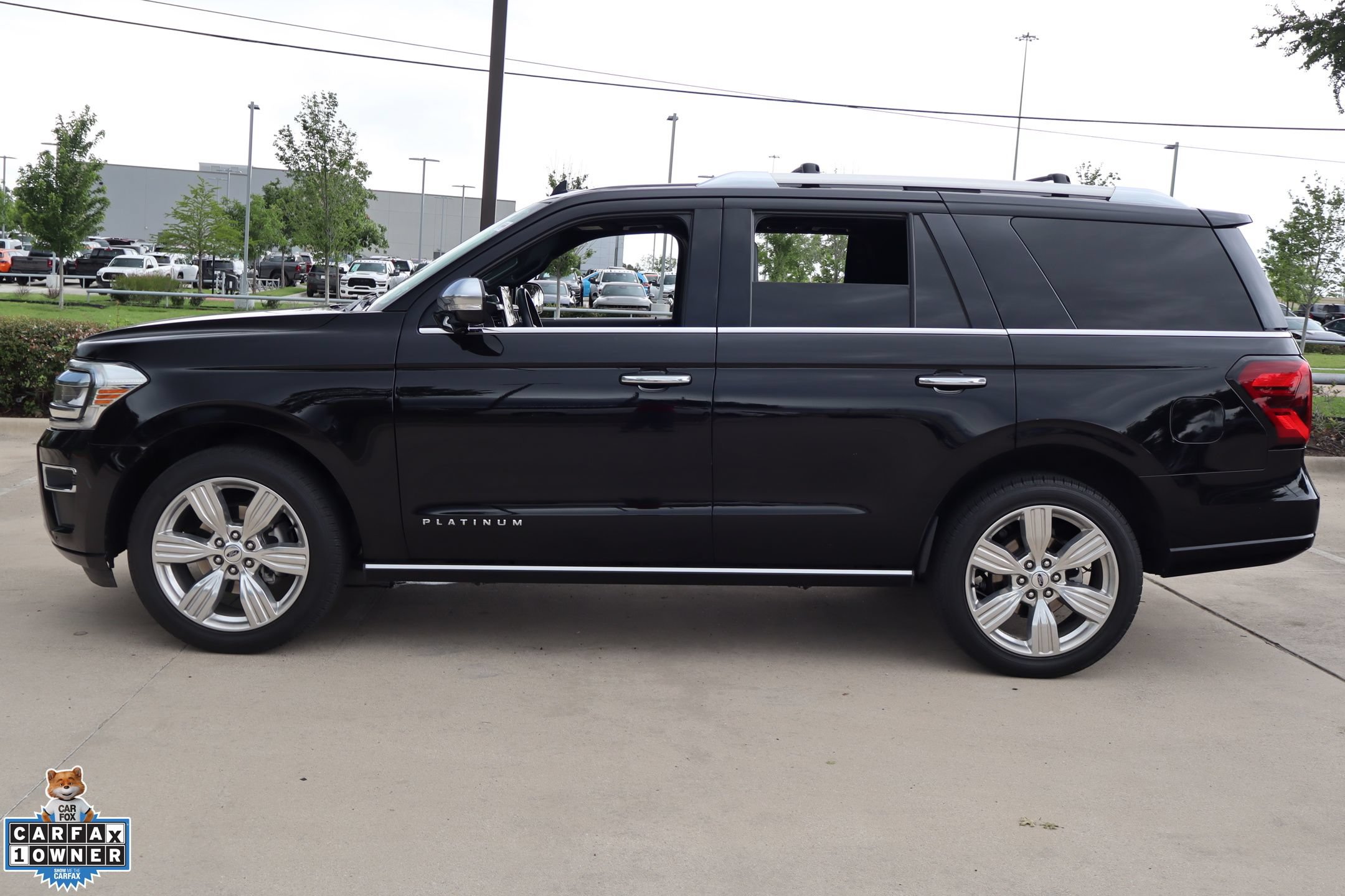 Used 2023 Ford Expedition Platinum RWD image 7